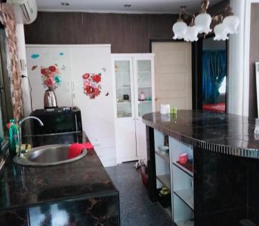 Chaloem Phra Kiat Apartment | บ้านเช่า