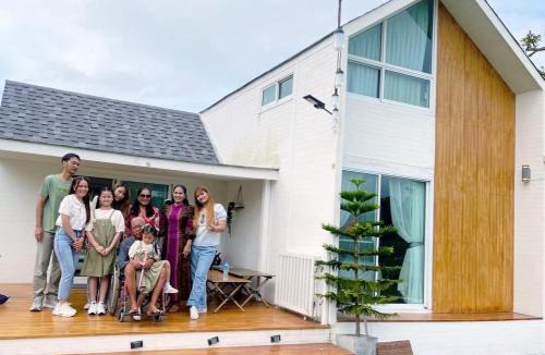 Wang Nam Khiao House | บ้านไร่ฟ้าสวย Family House