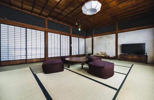Komoro Villa | ワイナリーや酒蔵巡りなどにおすすめの宿 小諸市 築100年の古民家 Chojuro -長寿楼-