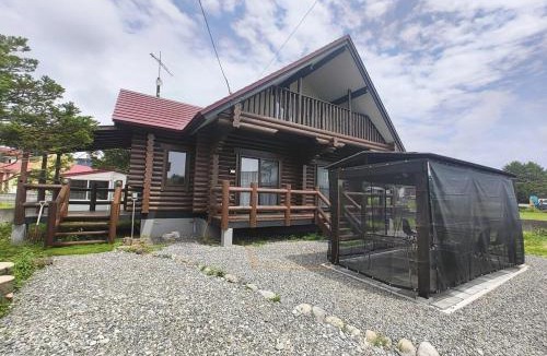 Shiraoi House | 天然温泉付ログハウス ヴィレッジR 4名様まで同一料金 屋根付bbq設備あり