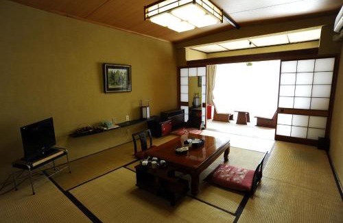 Shima Hotel | 鍾寿館