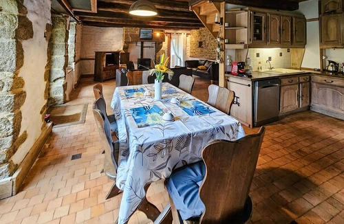 Noyal-Sous-Bazouges House | 2 bedroom gorgeous home in Noyal-Sous-Bazouges