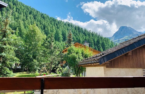 Val-d'Isere Apartment | 2-room apartment in Val d'Isère, near center and slopes, 4 people, ski locker
