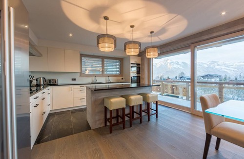 Saint-Pierre-de-Clages Apartment | 210 m² Apartment ∙ 4 bedrooms ∙ 8 guests