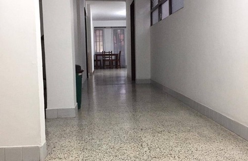 Florida Nueva House | 250 m² House ∙ 7 bedrooms ∙ 2 guests