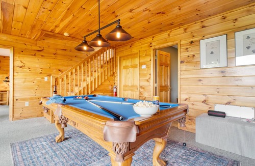 Chalet Village North House | 287 m² House ∙ 5 bedrooms ∙ 12 guests
