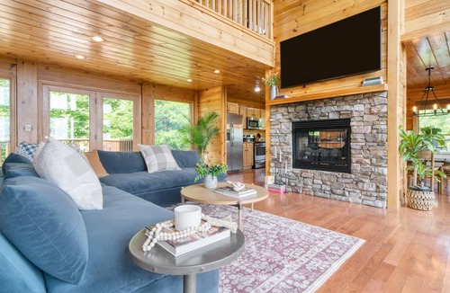 Chalet Village North House | 287 m² House ∙ 5 bedrooms ∙ 12 guests