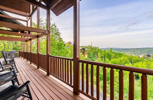 Chalet Village North House | 287 m² House ∙ 5 bedrooms ∙ 12 guests