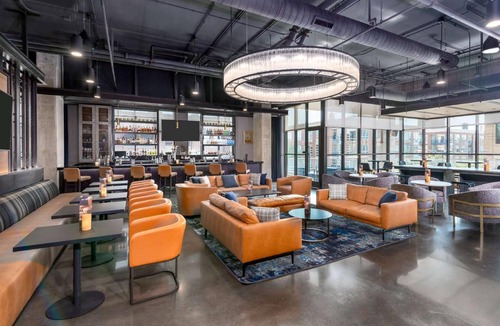 West Loop Hotel | 37 m² Hotel ∙ 127 guests