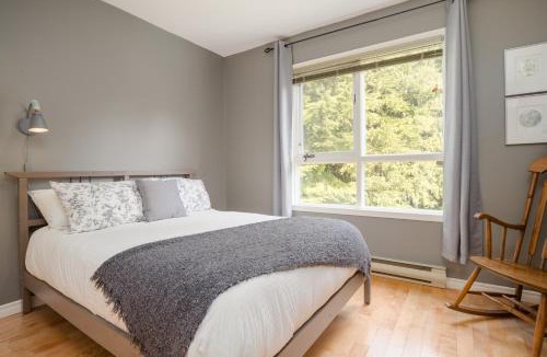 Blueberry Hill House | 4BR Townhome with Garage & Mountain Views by Harmony Whistler