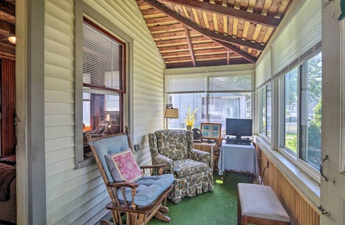 Saybrook Manor Cottage | 55 m² Cabin ∙ 3 bedrooms ∙ 5 guests