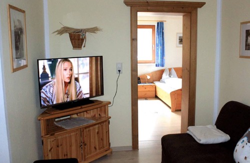 Oberperfuss Apartment | 75 m² Apartment ∙ 2 bedrooms ∙ 6 guests