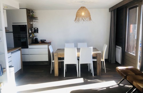 Bergers Apartment | Alpe d'Huez Large 70 m² apartment at the foot of the slopes with heated pool