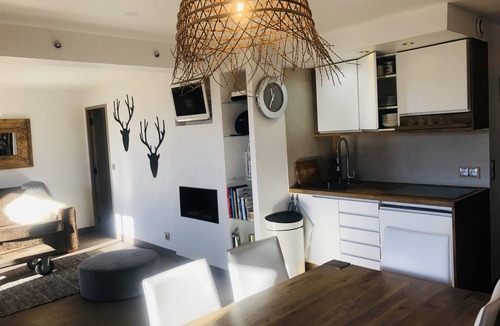 Bergers Apartment | Alpe d'Huez Large 70 m² apartment at the foot of the slopes with heated pool