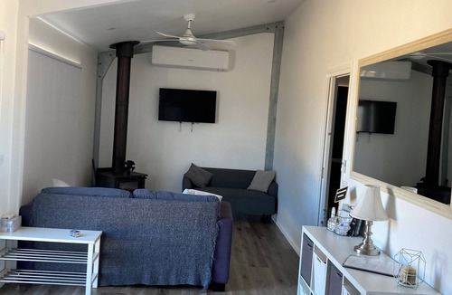 Mansfield Cottage | Animal friendly cottage
