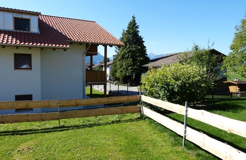 Berghof Condo | Apartment Hipp No. 1 - 84m² on the ground floor with terrace and mountain view in a top location