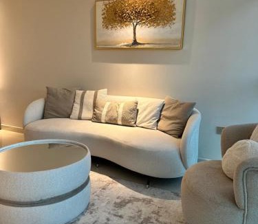 Ajman Apartment | Appartement 1BR de 2024 avec piscine et salle de sport