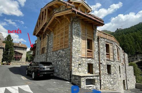 Le Fornet Apartment | Appartement neuf avec cheminée, proche pistes, Val d'Isère - FR-1-567-102