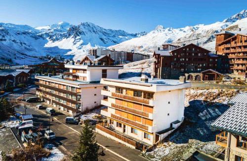 Les Almes Apartment | Appartement rénové 2 pièces cabine à Tignes, proche des pistes, WIFI, 6 nuits minimum - FR-1-502-463