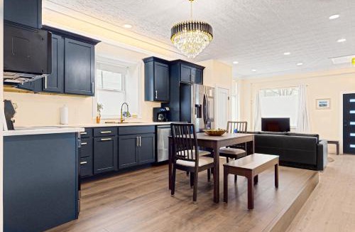 Rutland House | Black Pearl