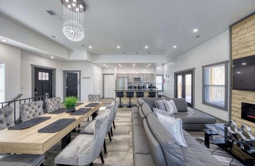Chalet Village House | Brand-New Luxury Cabin with Game Room & Hot Tub near Downtown Gatlinburg, TN