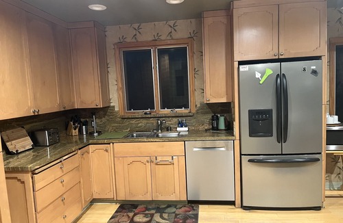 Burbank House | BURBANK FOOTHILLS-Monthly, Yearly—Pool&Spa, Pets, Solar, 3BR, 2BA
