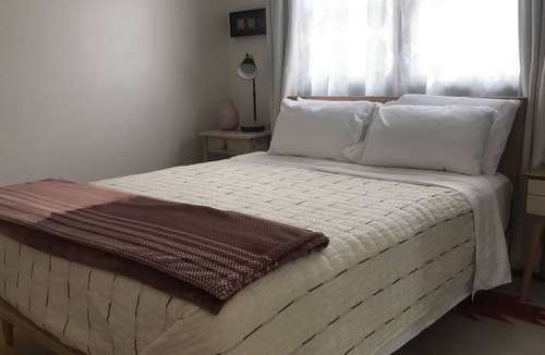 Atwater Village Cottage | California Style and Comfort