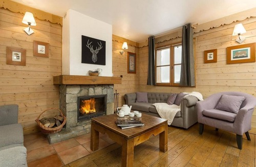 Bergers Ski Chalet | Chalet, ski-in/ski-out & foot of the slopes, terrace, fireplace or stove, parking, tv, 195-200m²
