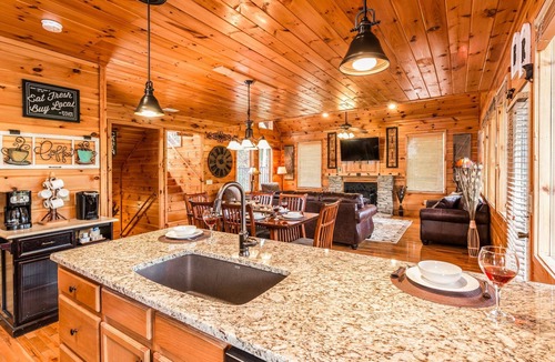 Chalet Village Cabin | Chalet Village Log Cabin with Mountain Views! Easy Access and Flat Parking!