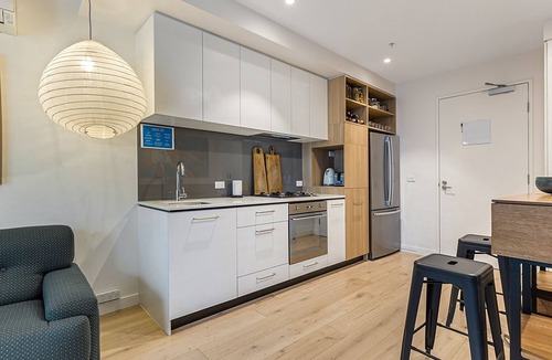 South Melbourne Apartment | City View Haven in South Melbourne