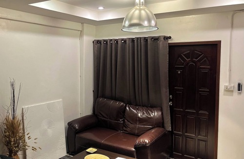 Nimman Apartment | Cozy Apt near Nimman/7-11 Below/Fast Wi-Fi/Prime Location