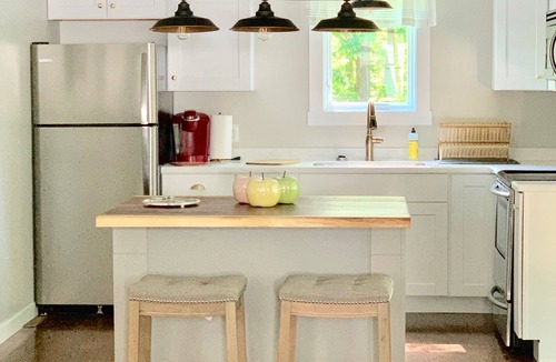 Carlisle House | Cozy Cottage in the Woods