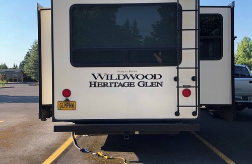 Cheyenne House | Cozy RV with 2 sleeping areas & WiFi, AC in Cheyenne or your favorite camp site.