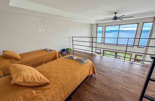 Bouvet Island House | Discover Picture-Perfect Paradise – Ocean Views, Peace & Privacy Await