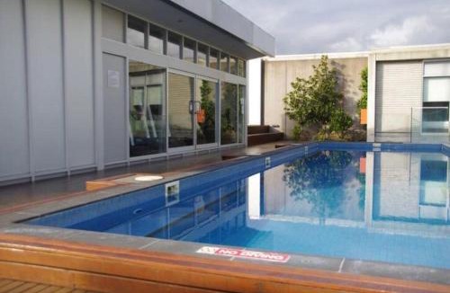 East Melbourne Apartment | East Melb 2bed parking pet friendly