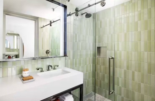 Tenderloin Hotel | Elegant King Room with Rooftop Bar and Restaurants in Timbri Hotel, SF