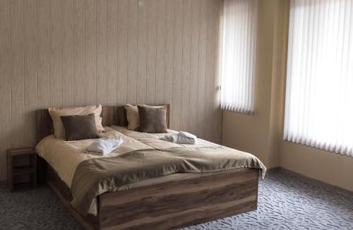 Etropole House | Etobicoke -Стаи за гости