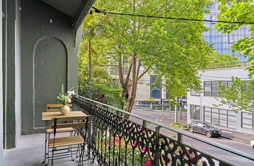 Pyrmont House | Family Retreat: Sydney Harbour, The Star | Pool + Games