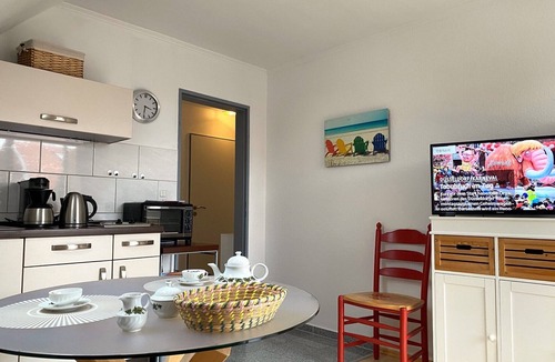 Greetsiel Apartment | FERNBLICK: Chic, colorful 2-room apartment with balcony in a top location directly on the Siel