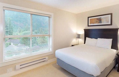 Harrison Hot Springs Apartment | Four Bedroom Penthouse Suite with Lakeview - Harrison Lake View Suites