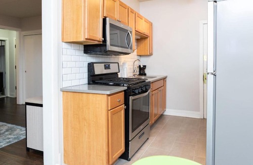 Kenwood Apartment | FRONTDESK Open 1 BR Apt 6 miles to Downtown