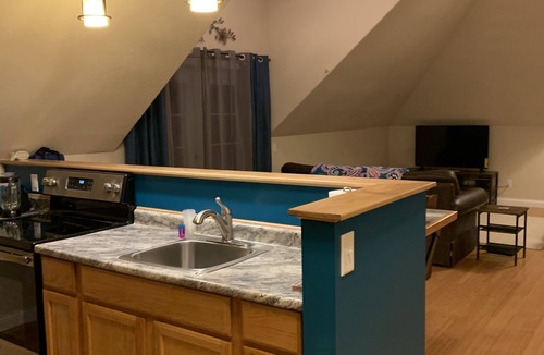 Frankfort Apartment | Grace Sunset Suite
