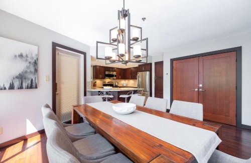 Blueberry Hill Apartment | Greyhawk 123 by Outpost Whistler