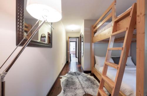 Blueberry Hill Apartment | Greyhawk 123 by Outpost Whistler