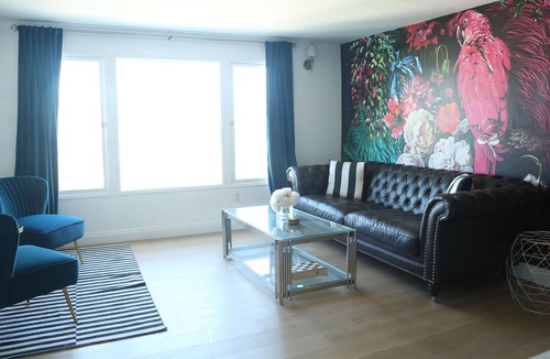 Atwater Village Apartment | Hilltop apartment - Hollywood Vibe and View