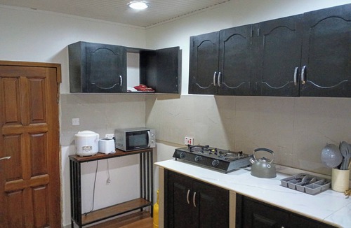 Waterloo House | HIMMA'S 3-bedroom Luxury Family House with strong WIFI.