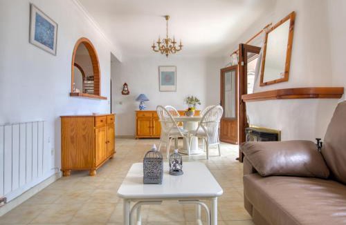 Empedrola House | Holiday Home Peeters by Interhome