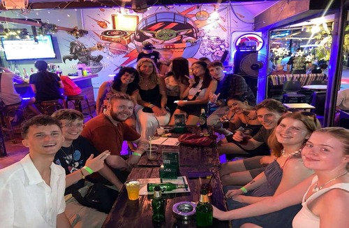 Wua Lai Hostel | Hostel ∙ 8 guests