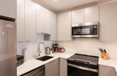 Revelstoke Apartment | Huckin' Harry's