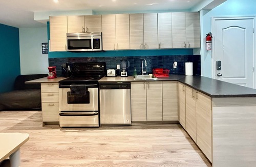Longueuil House | I-Cosy & Bright Apartment near Old Port Montreal/South Shore